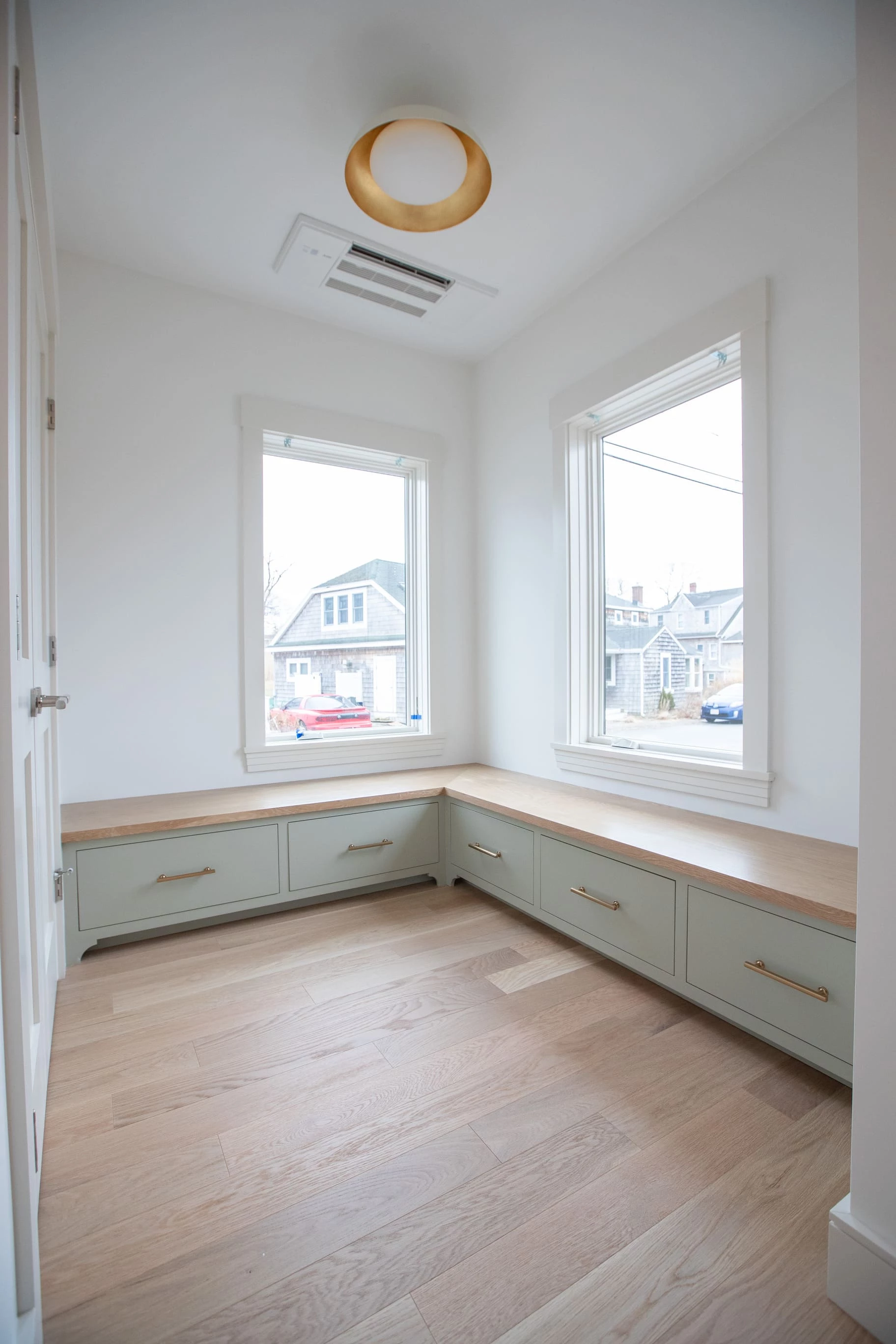 <h1 dir="ltr">Hardwood Flooring Installation Contractors in Gloucester, MA</h1>
