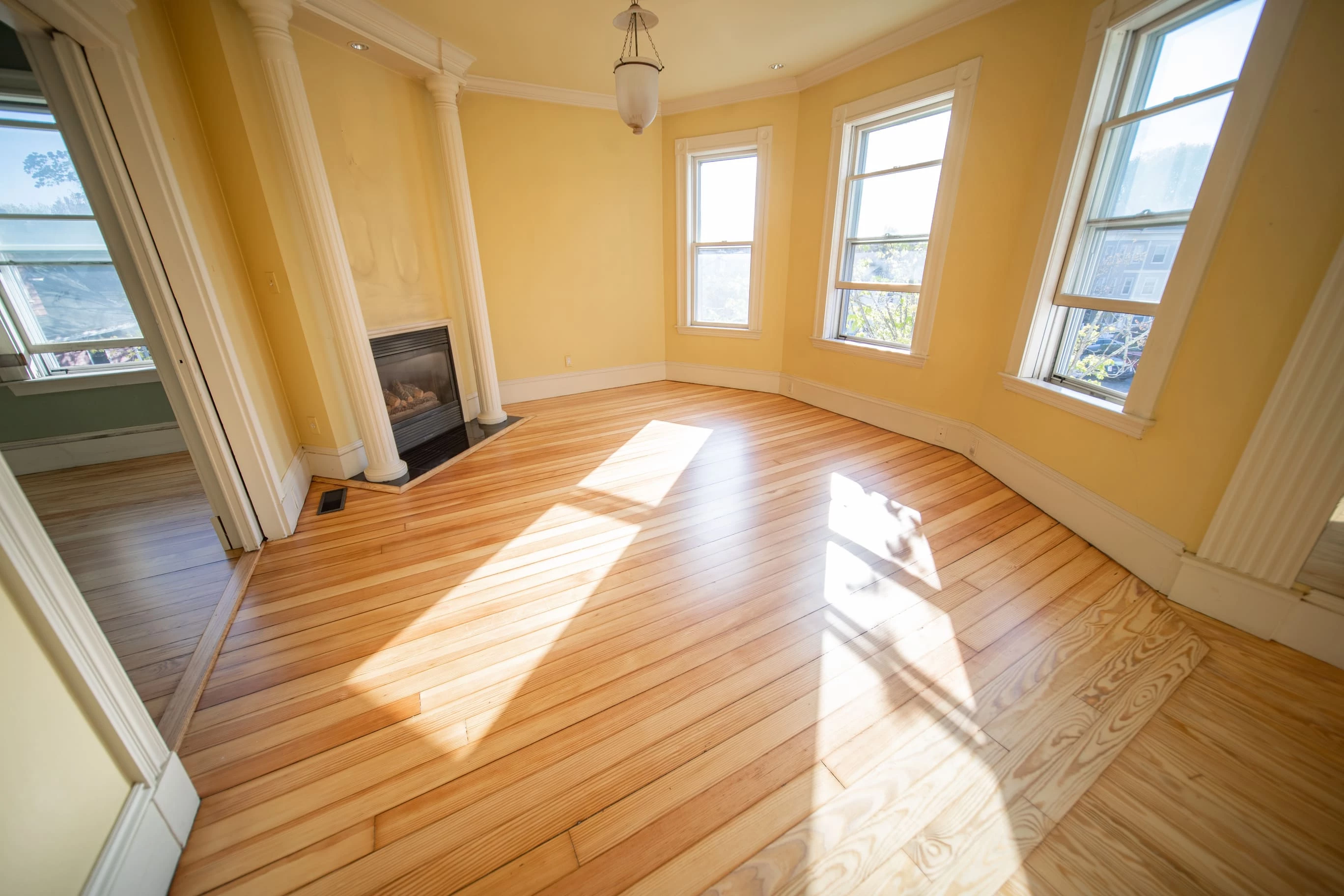 Carpeting vs Hardwood Floors: Which is Better